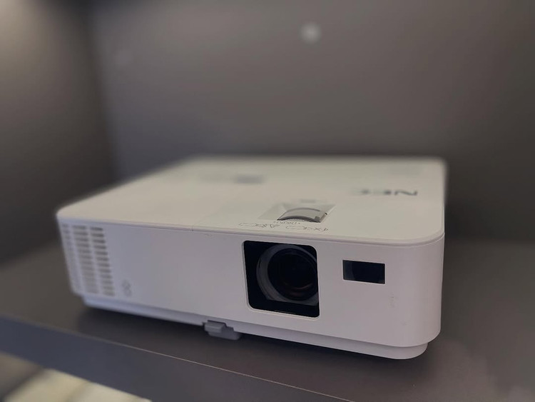 ویدئو پروژکتور NEC مدل V332x