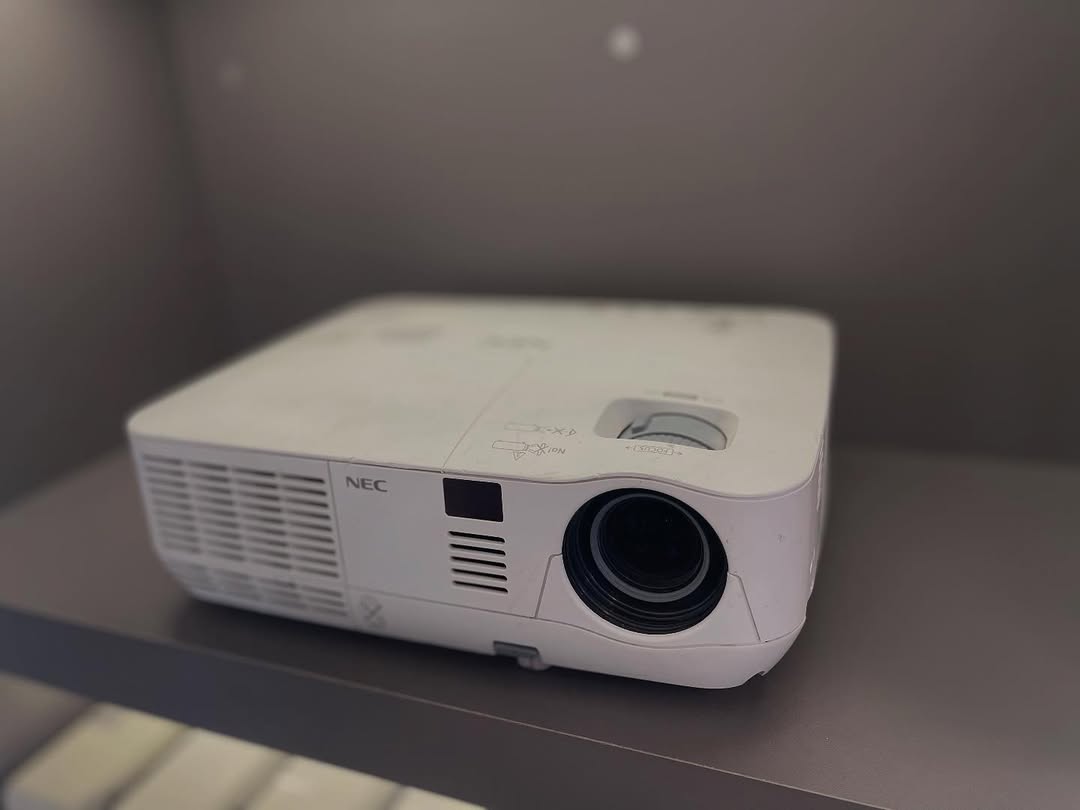 ویدئو پروژکتور  NEC مدل V300x