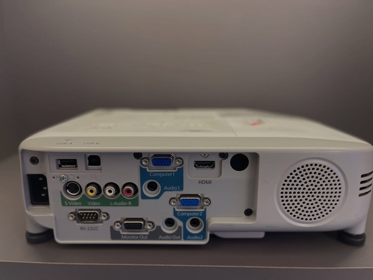 ویدئو پروژکتور EPSON مدل PowerLite X17