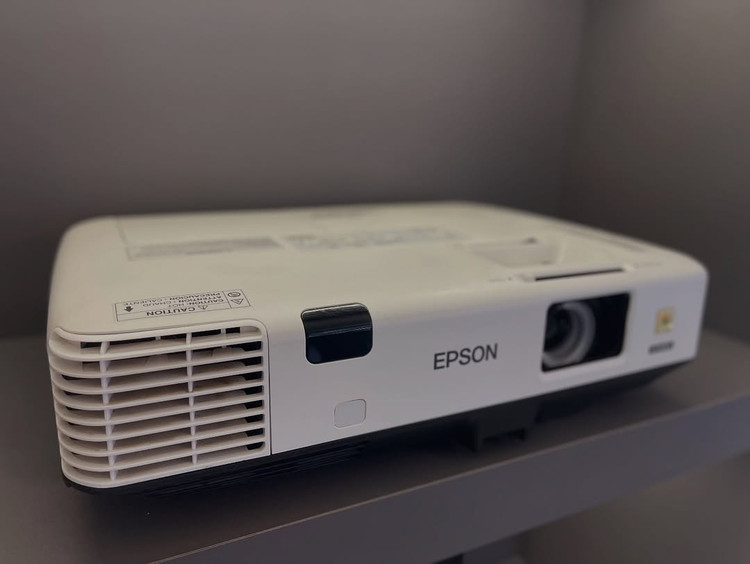 ویدئو پروژکتور EPSON مدل EB-1940w