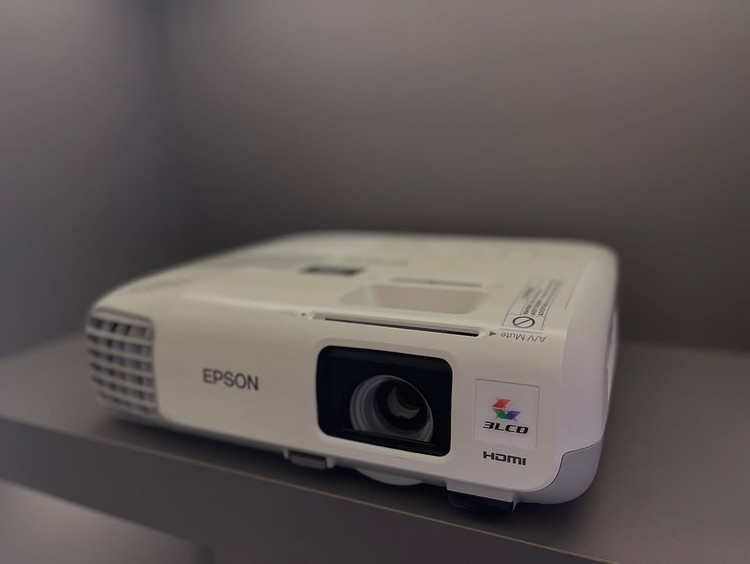 ویدئو پروژکتور EPSON مدل 965H