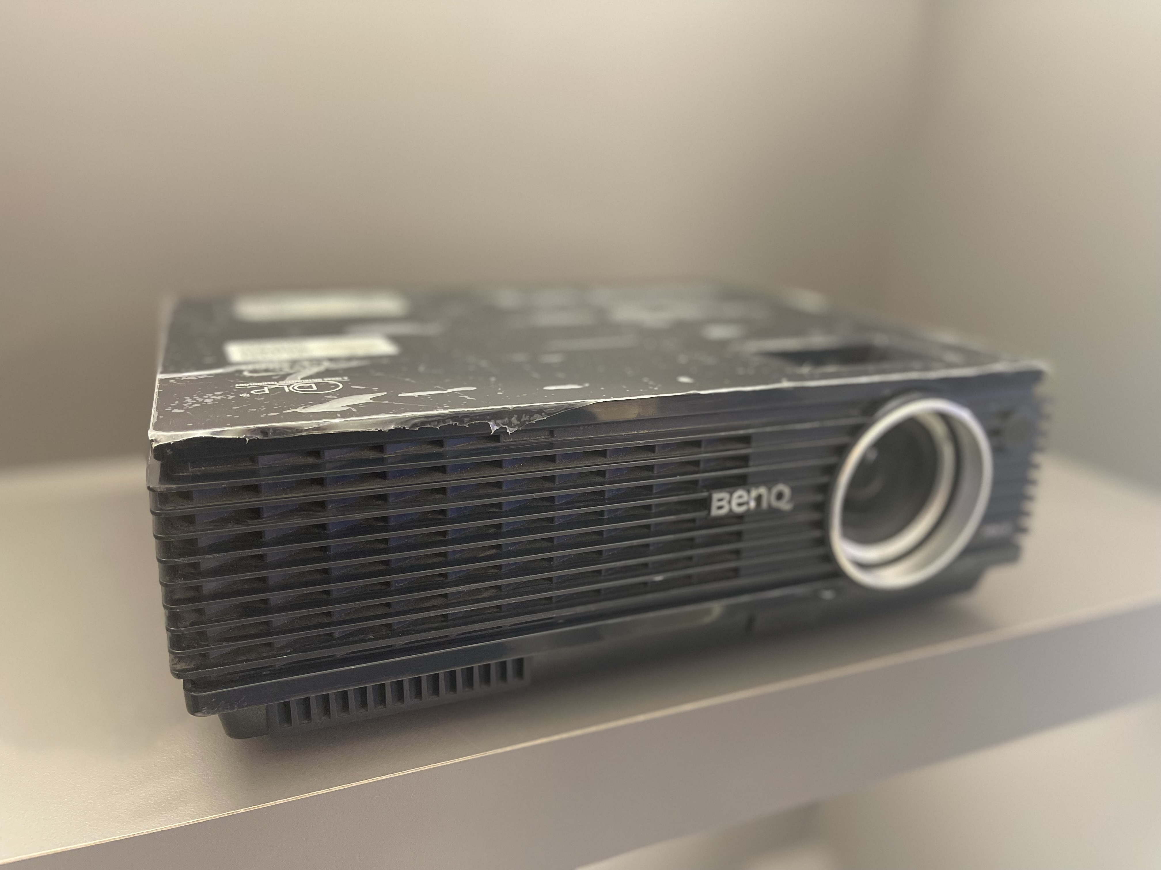 ویدئو پروژکتور  BenQ مدل MP610