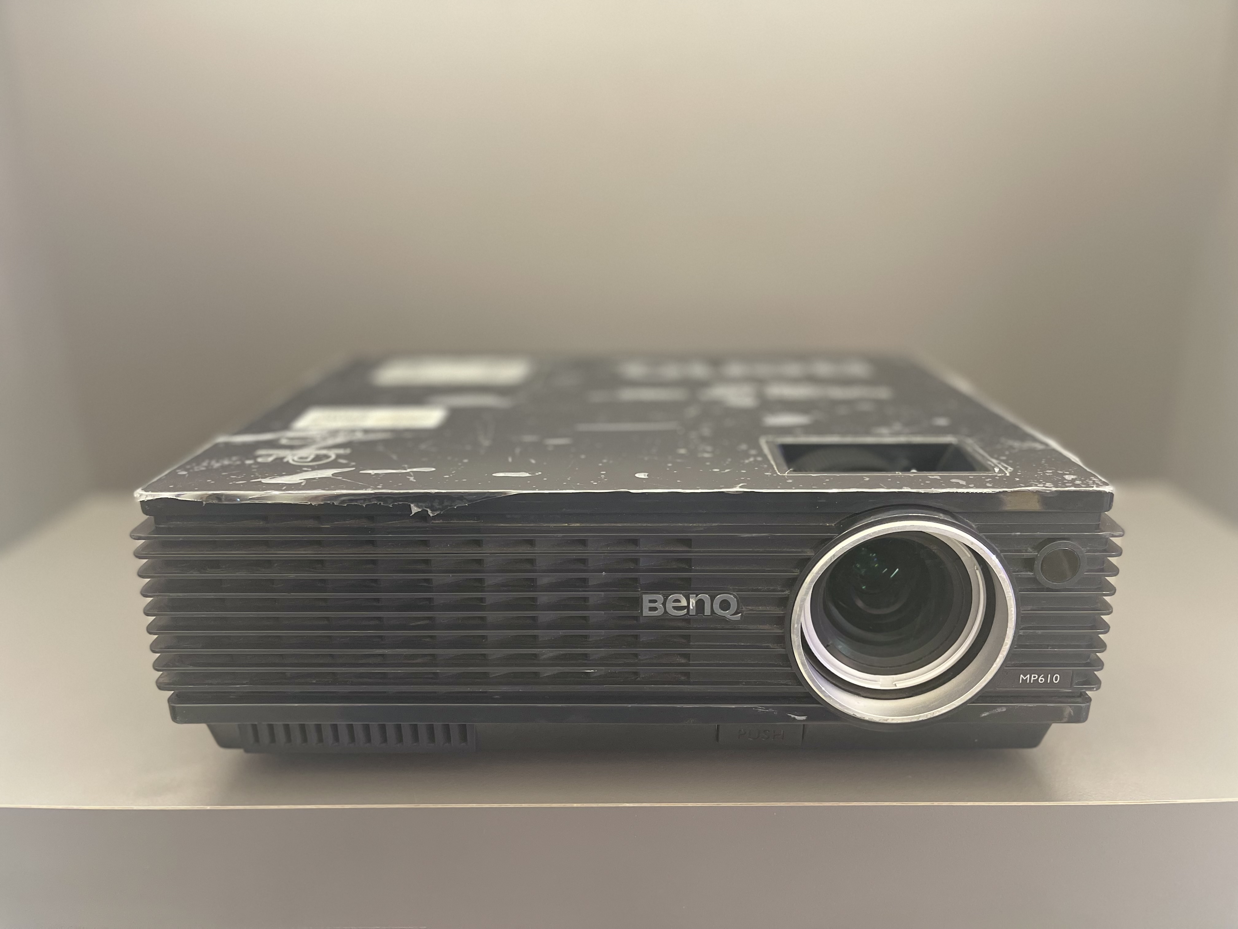 ویدئو پروژکتور  BenQ مدل MP610