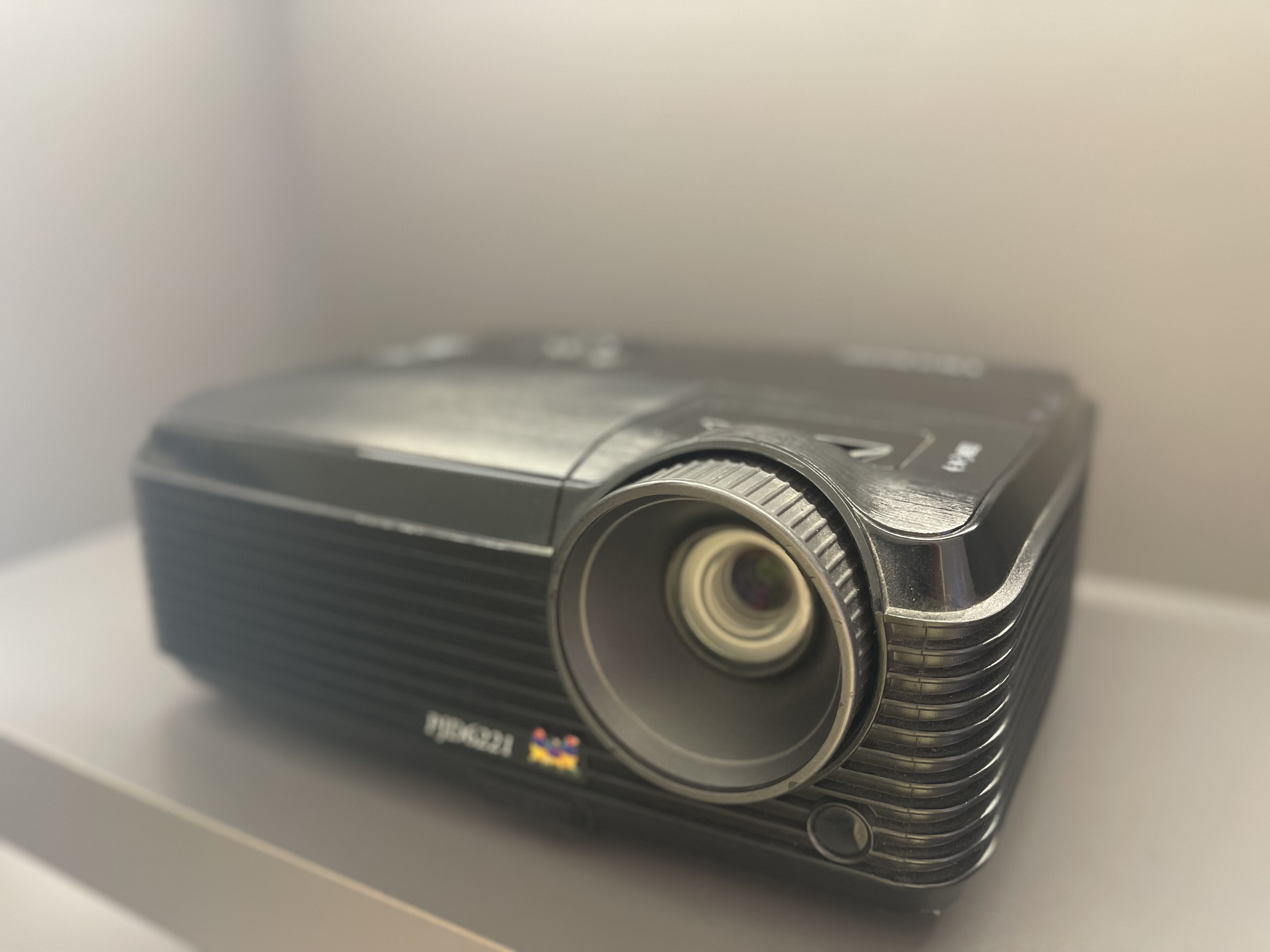 ویدئو پروژکتور  ViewSonic مدل PJD6221