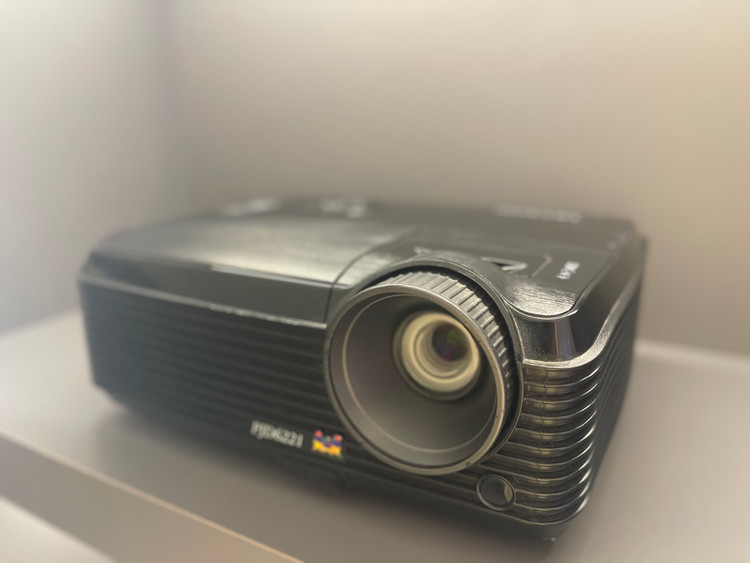 ویدئو پروژکتور ViewSonic مدل PJD6221