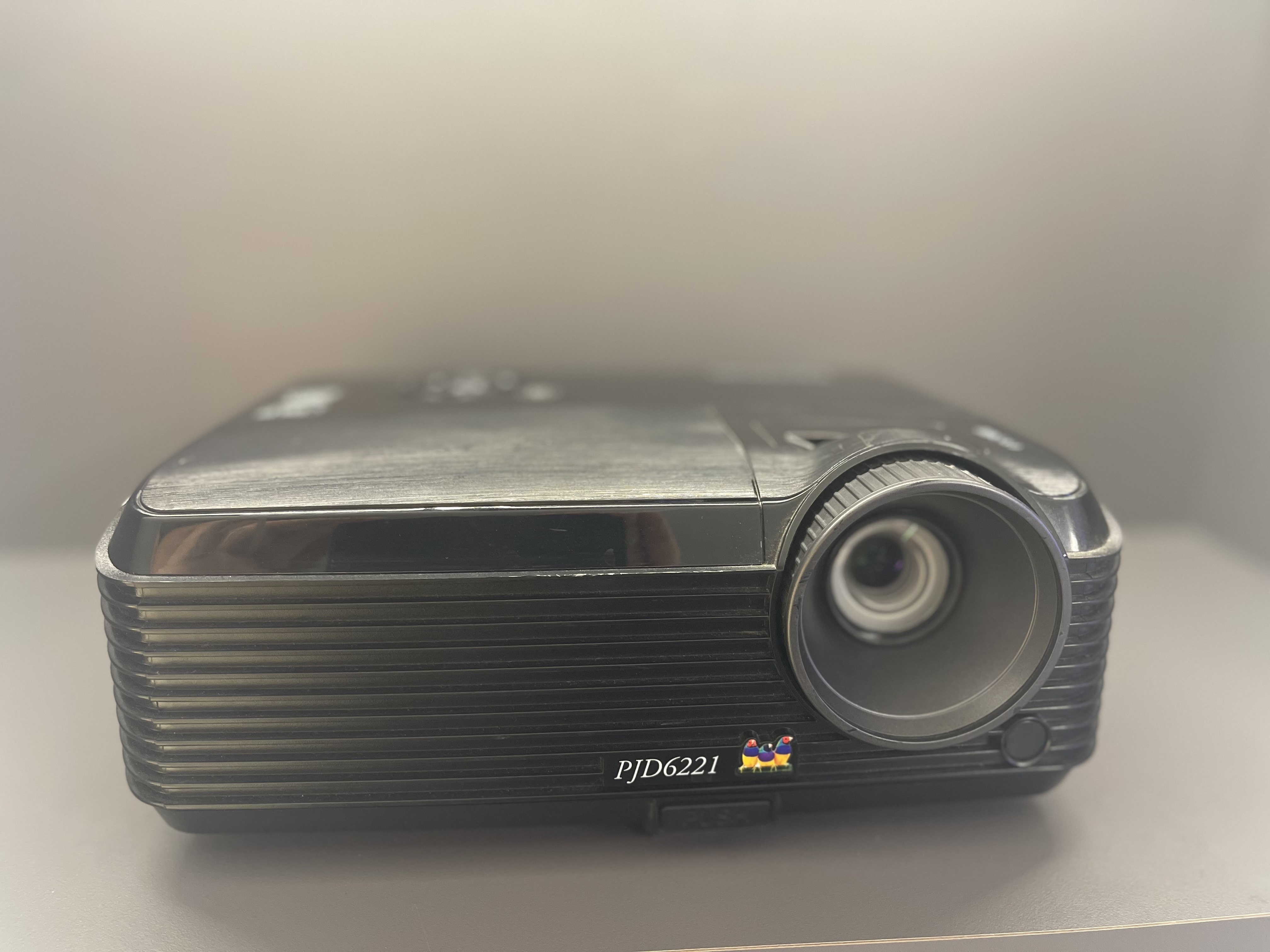 ویدئو پروژکتور  ViewSonic مدل PJD6221
