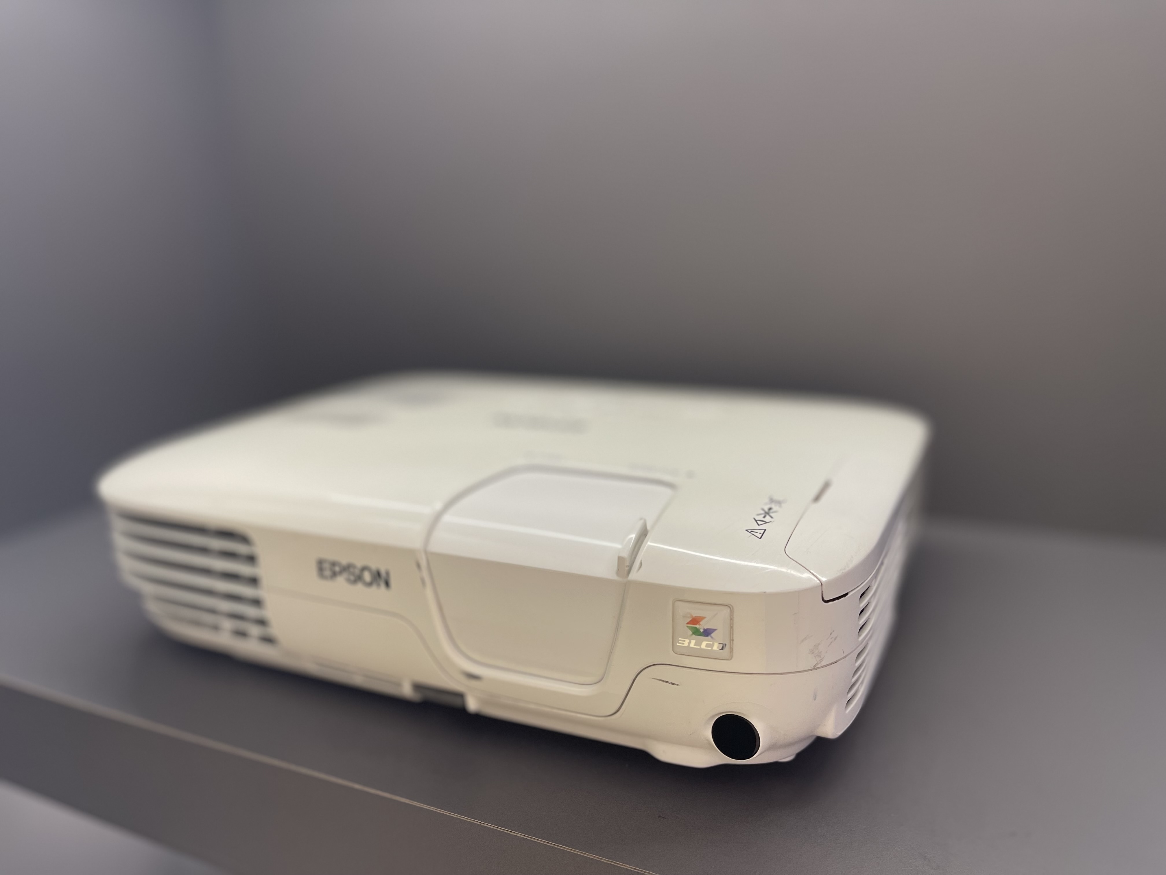 ویدئو پروژکتور EPSON مدل VGA