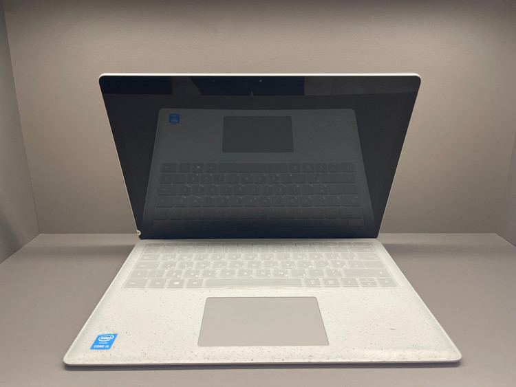 لپ تاپ استوک 13.5 اینچ سرفیس لپ تاپ 1