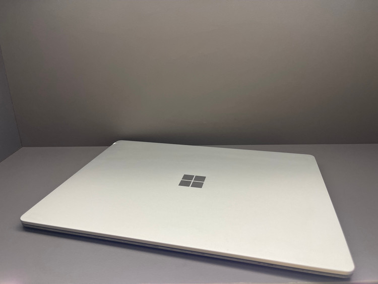 لپ تاپ استوک 13.5 اینچ سرفیس لپ تاپ 1