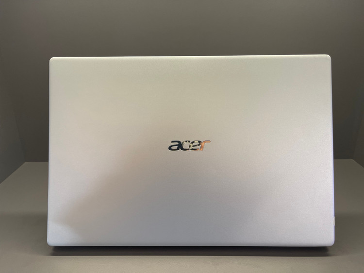 لپ تاپ استوک 14 اینچ Acer SWIFT 3 بدنه فلزی