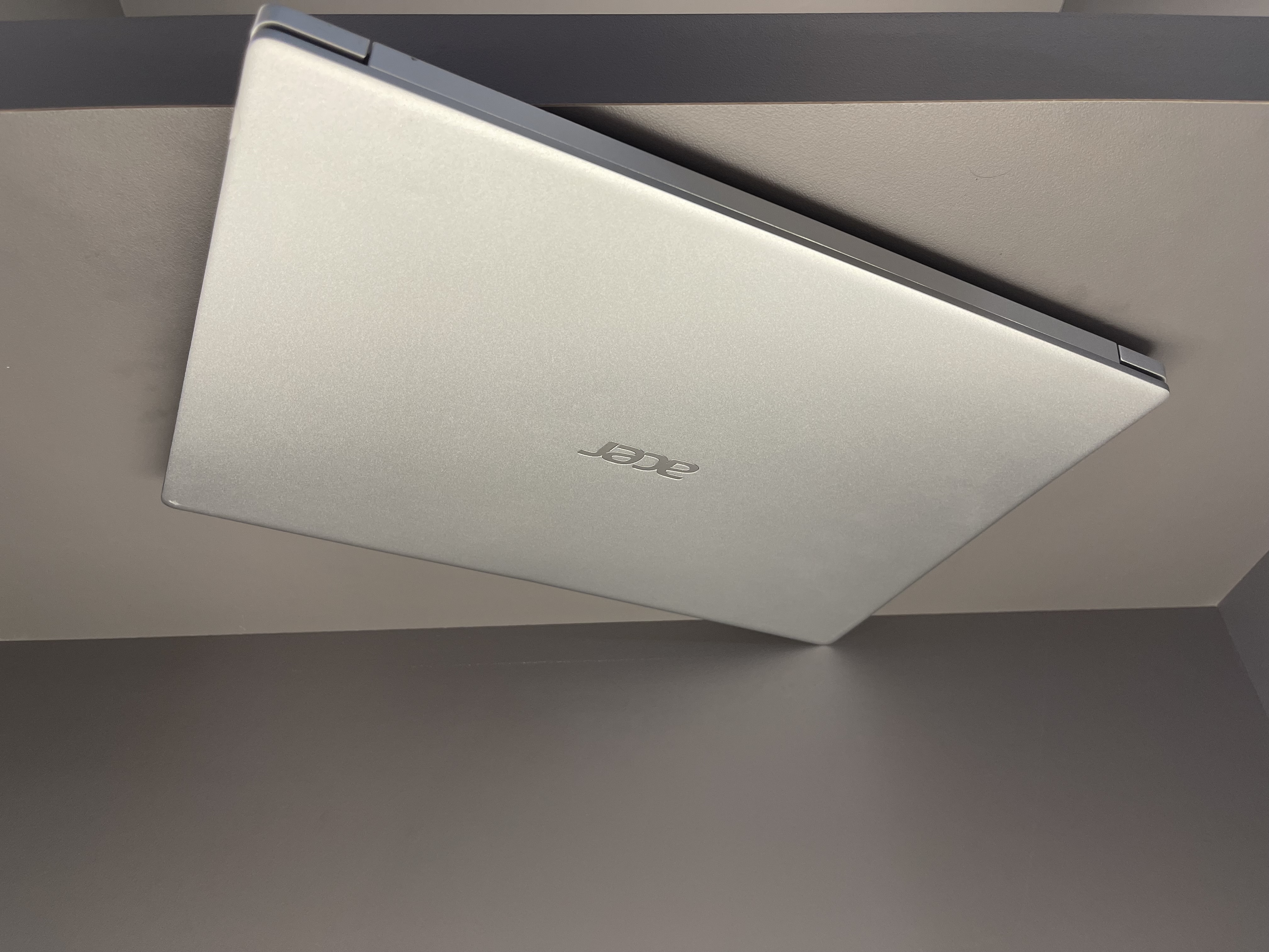 لپ تاپ استوک 14 اینچ Acer SWIFT 3 بدنه فلزی