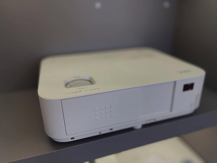ویدئو پروژکتور ان ای سی NEC NP-M322w