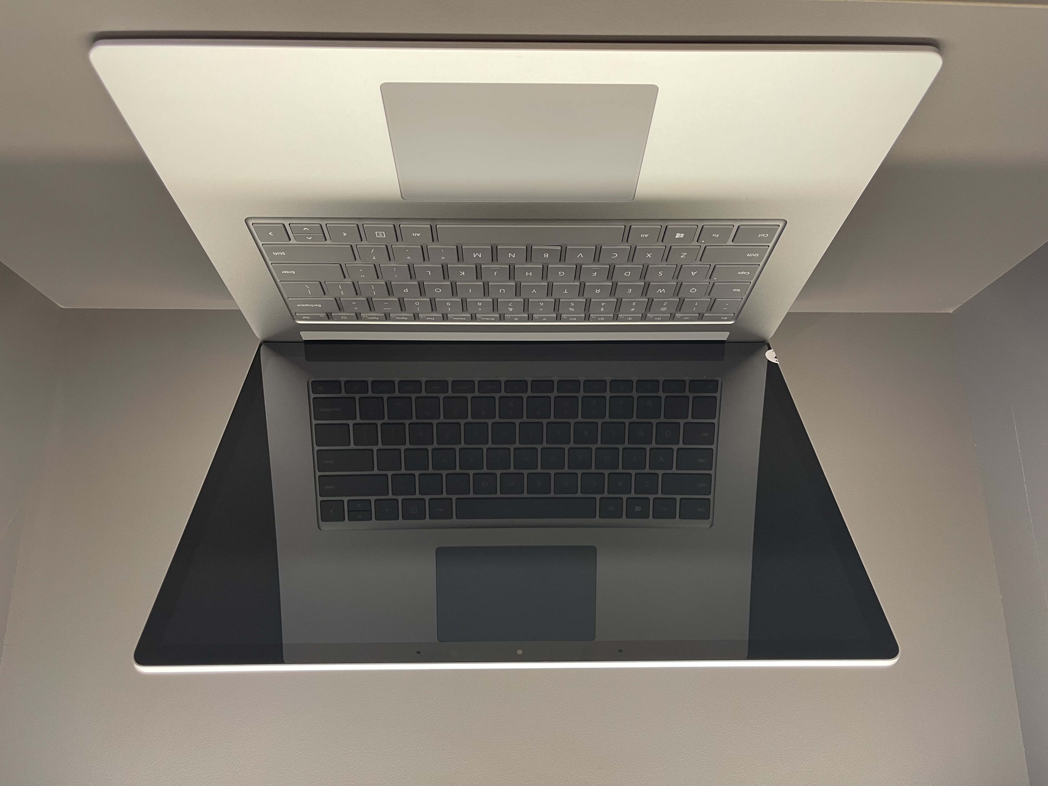 لپ تاپ استوک 15.6 اینچ سرفیس لپ تاپ 3 MICROSOFT SURFACE LAPTOP 3 | i5-1035G7 | 16GB | 256GB Ssd