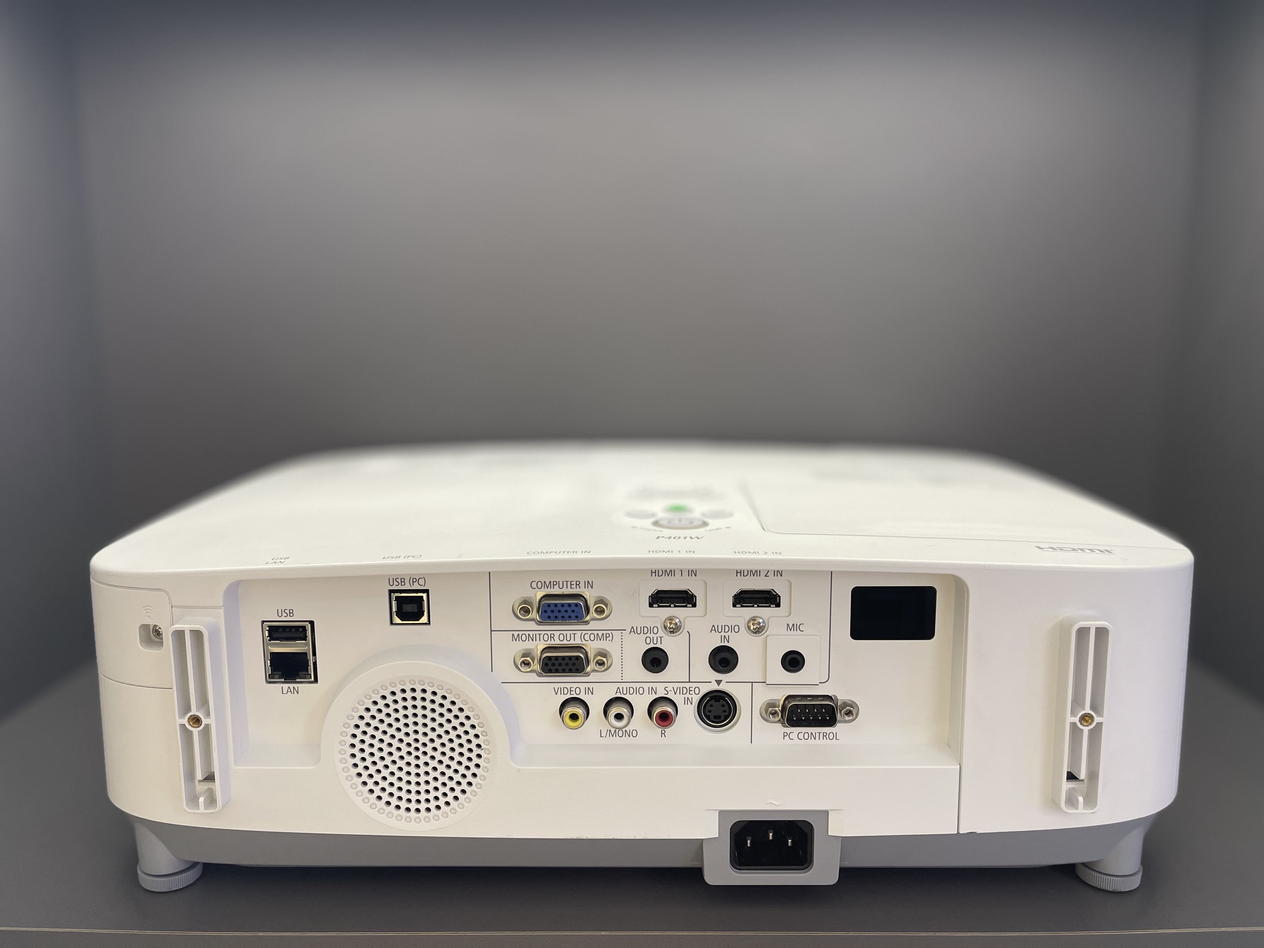 ویدئو پروژکتور ان ای سی  NEC P401W (نور و تصویر بسیار خوب)