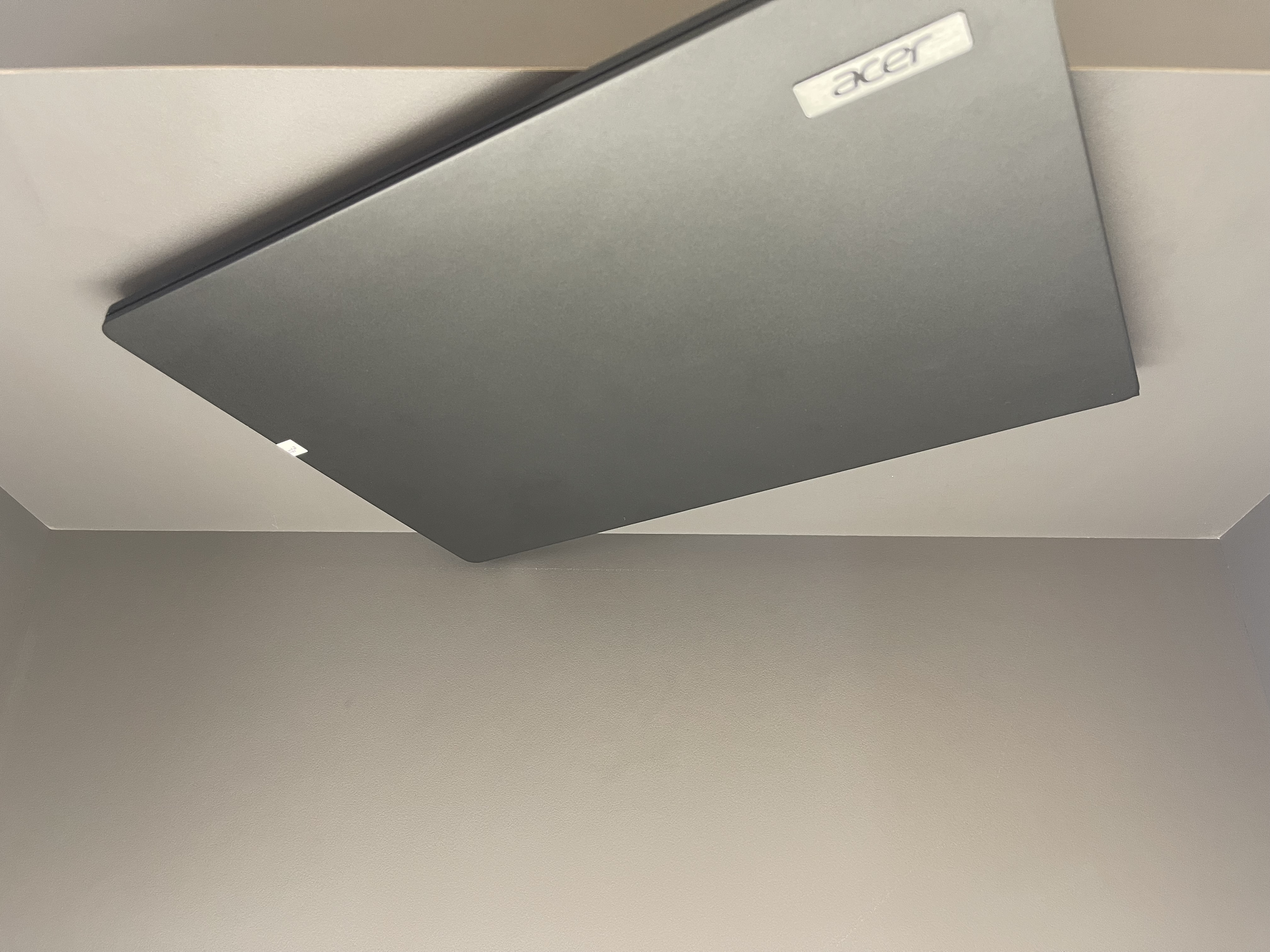 لپ تاپ استوک 14 اینچ ACER TravelMate P614 | 14" IPS | Ci5 - 10310U | 16GB | 512GB Ssd | Graphic Intel