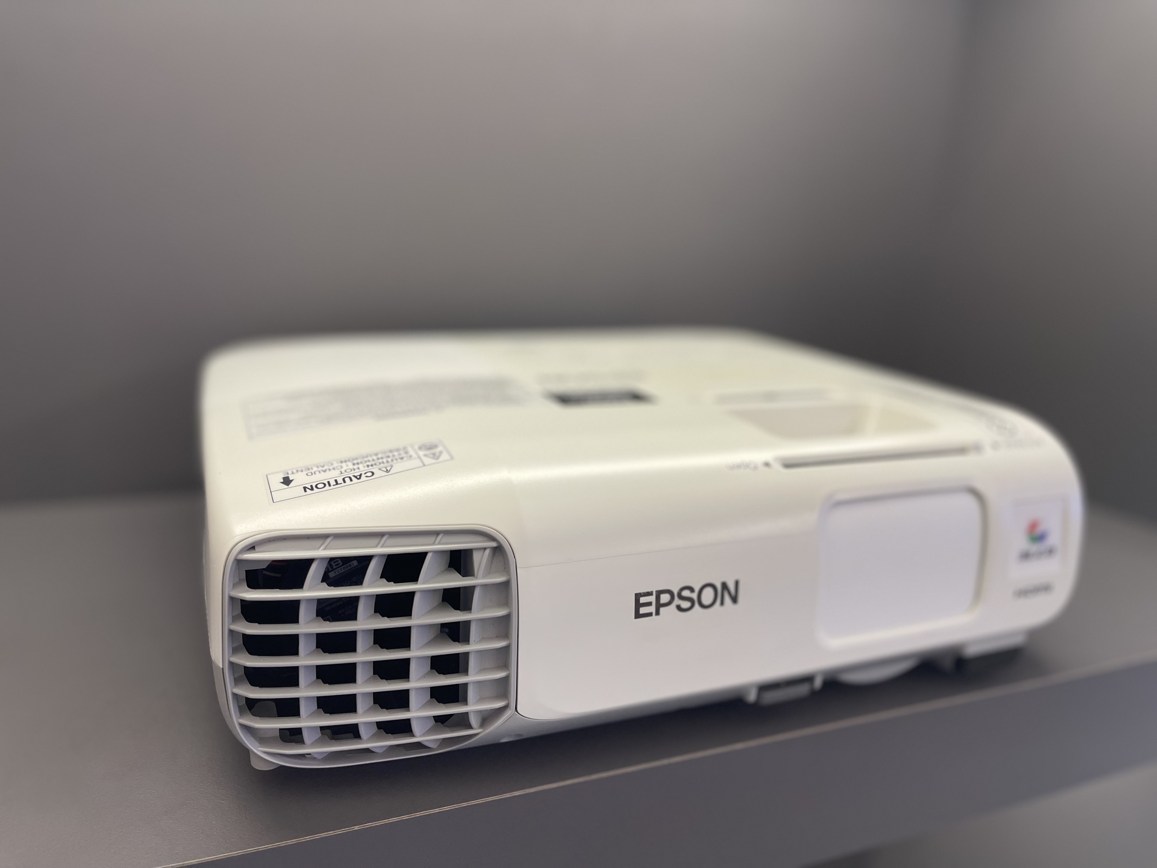 ویدئو پروژکتور اپسون EPSON Powerlite X27 (لامپ در حد نو | میزان نور عالی)