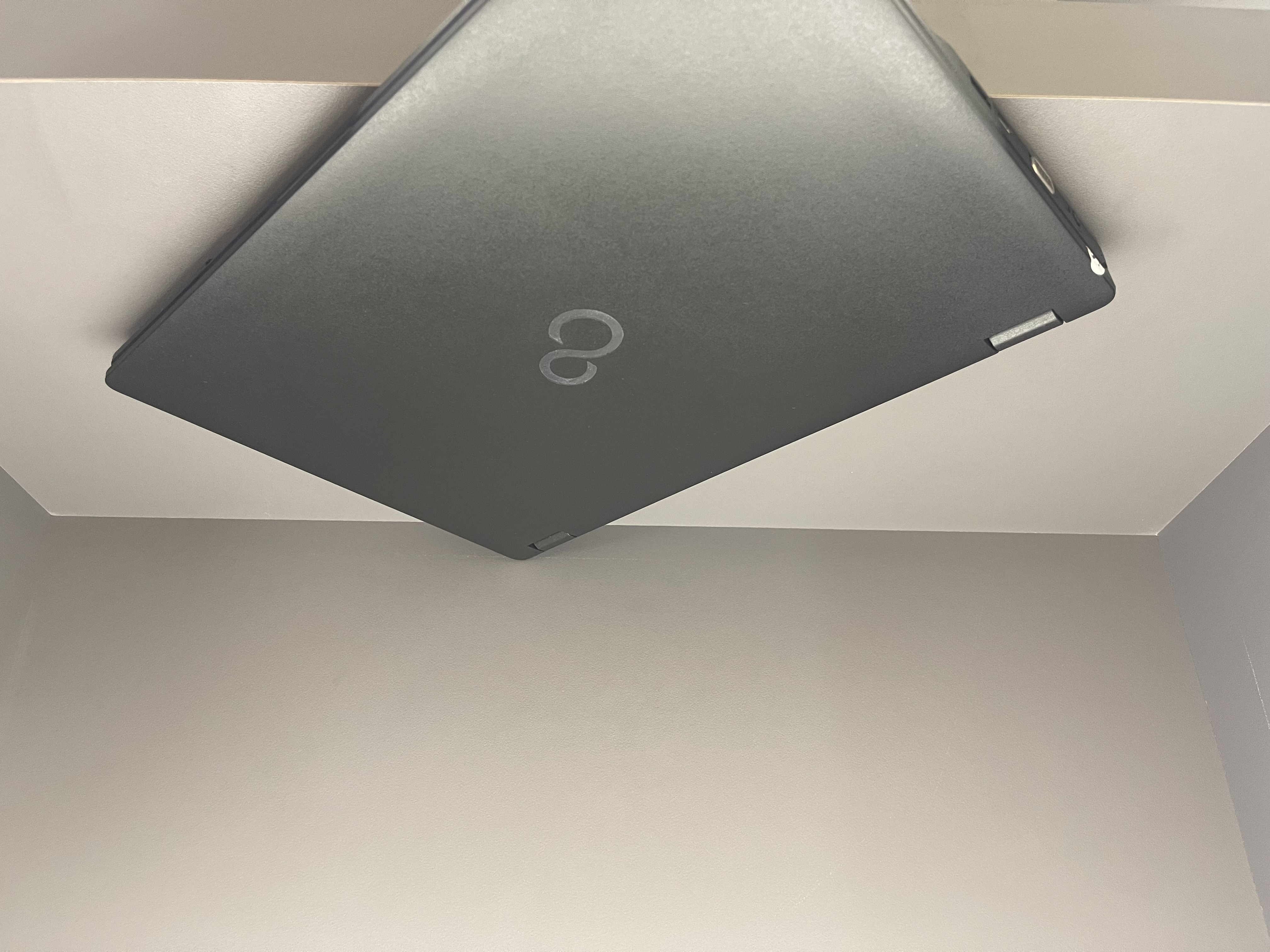 لپ تاپ استوک 14.1 اینچ فوجیتسو  FUJITSU LifeBook E548 | i5-7300U | 8GB | 256GB Ssd | 14.1" FHD
