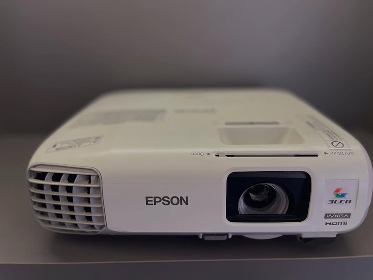ویدئو پروژکتور اپسون EPSON Powerlite 955w
