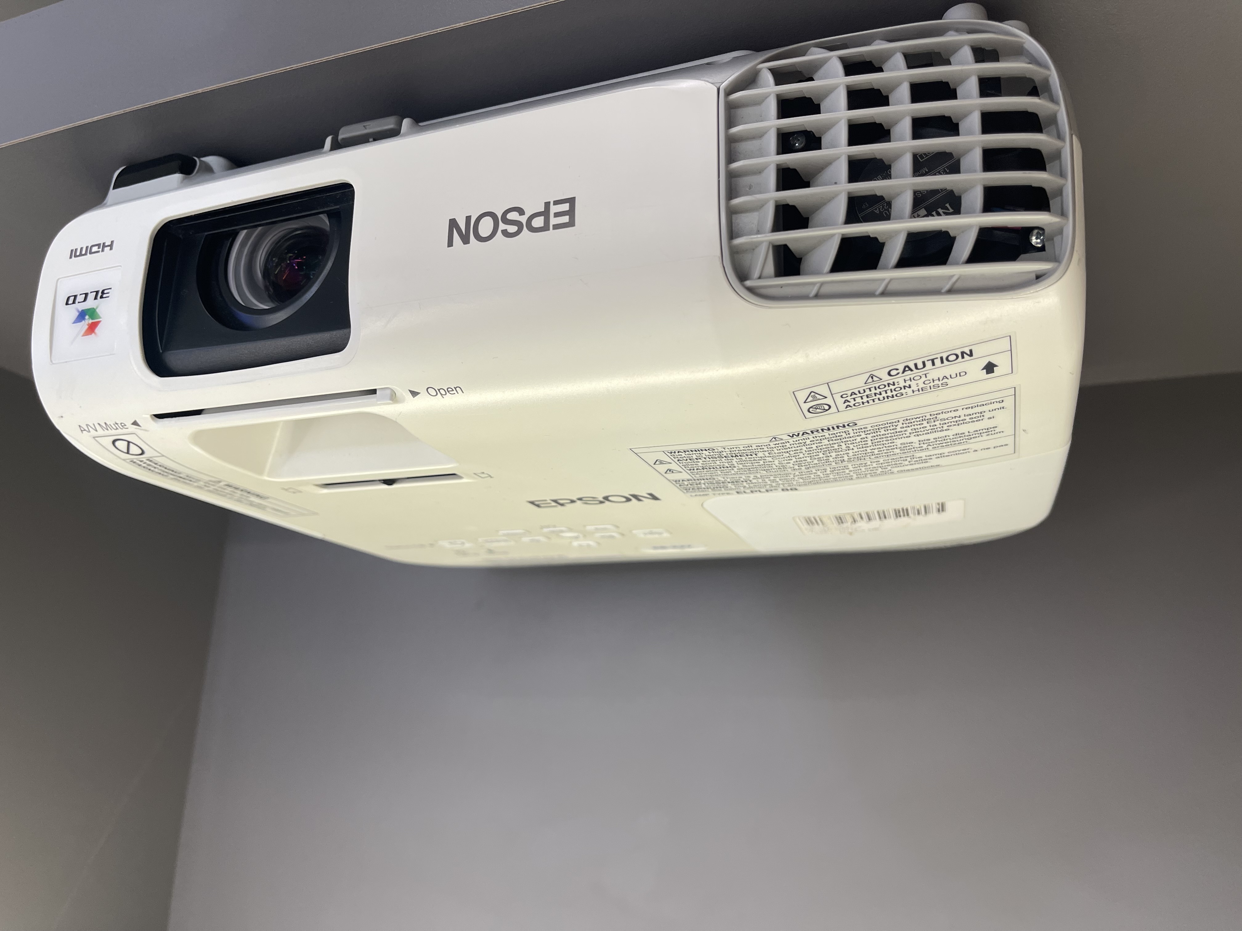 ویدئو پروژکتور اپسون EPSON Powerlite X27 (لامپ در حد نو | میزان نور عالی)