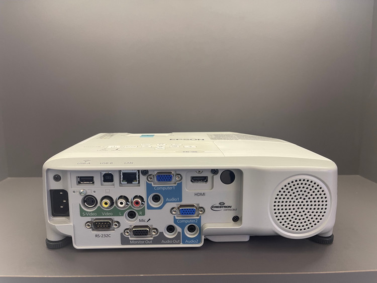 ویدئو پروژکتور اپسون EPSON Powerlite 98 (با لامپ در حد نو) (میزان نور عالی+)