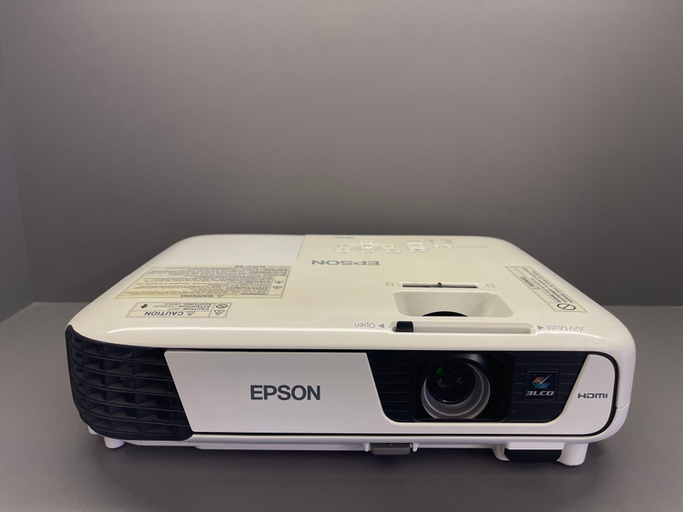ویدئو پروژکتور اپسون EPSON EB-X31 (کارکرد دستگاه 8 ساعت | لامپ نو | دستگاه نسل جدید | نور و کیفیت تصویر عالی+)