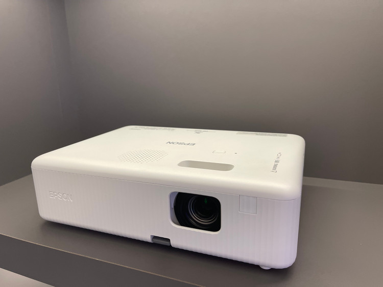 ویدئو پروژکتور اپسون EPSON CO-W01 (کارکرد واقعی دستگاه فقط 31 ساعت | همراه با کارتن و کنترل اصلی اپسون)