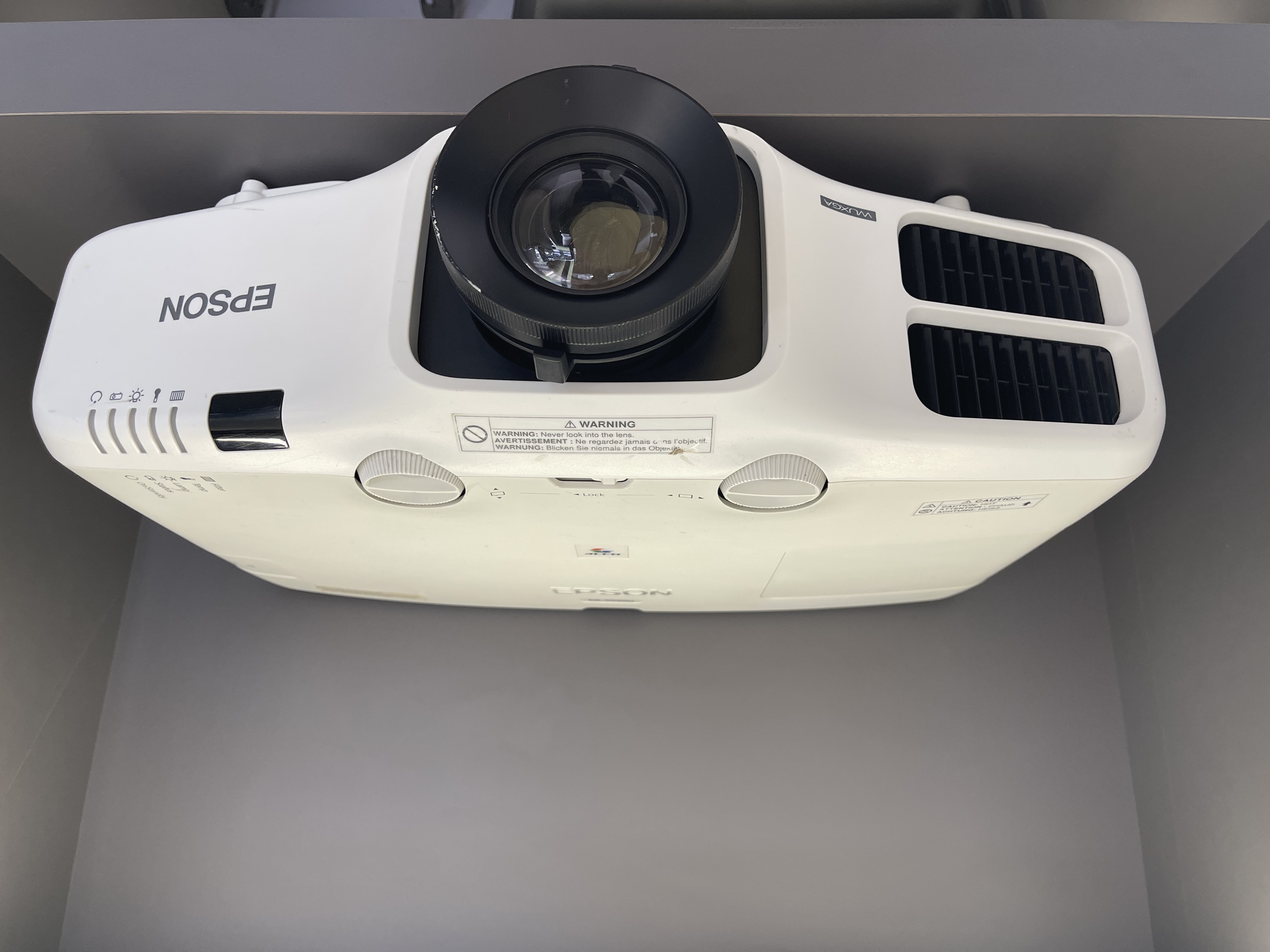 ویدئو پروژکتور FULL HD اپسون سری سالنی EPSON Powerlite 5530U (کیفیت تصویر عالی++ | میزان نور عالی++)
