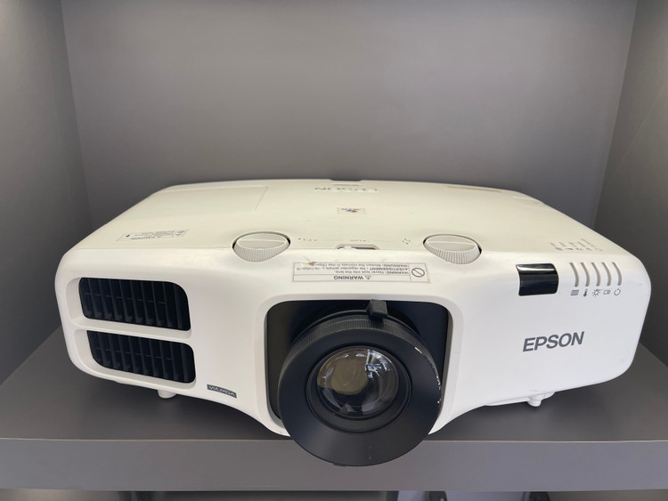 ویدئو پروژکتور FULL HD اپسون سری سالنی EPSON Powerlite 5530U (کیفیت تصویر عالی++ | میزان نور عالی++)