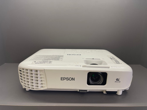 ویدئو پروژکتور اپسون EPSON EB-X140 (بسیار کم کارکرد | دستگاه نسل جدید | کیفیت تصویر و میزان نور عالی++)