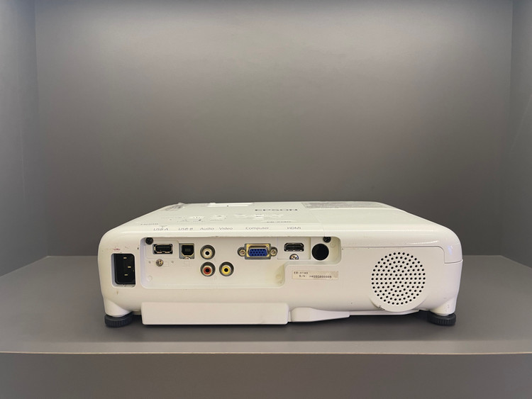 ویدئو پروژکتور اپسون EPSON EB-X140 (بسیار کم کارکرد | دستگاه نسل جدید | کیفیت تصویر و میزان نور عالی++)