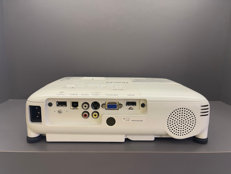 ویدئو پروژکتور اپسون EPSON EB-X18 (بسیار کم کارکرد | کیفیت تصویر و میزان نور عالی+)