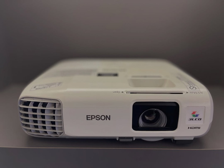 ویدئو پروژکتور EPSON مدل 965H